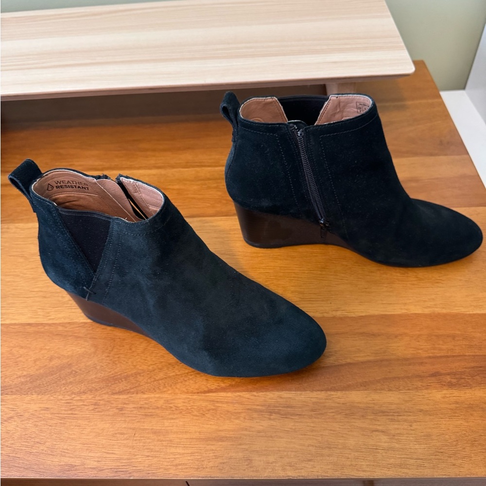 Women's Vionic Paloma Black Suede Ankle Boots *WORN ONCE!*